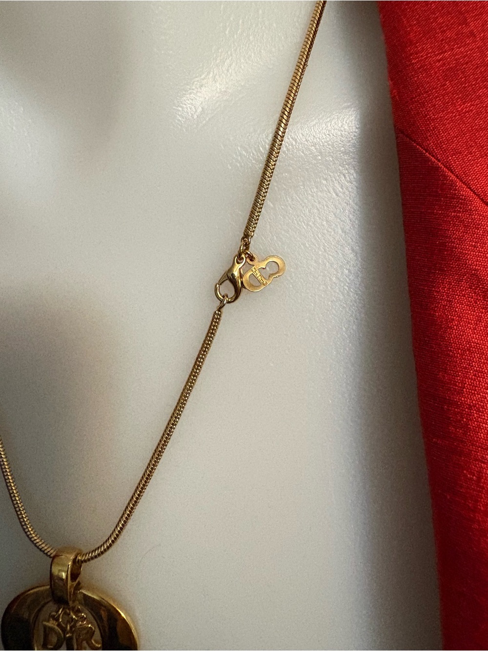 Christian Dior Circle Pendant Necklace Gold with COA - Picture 5 of 6